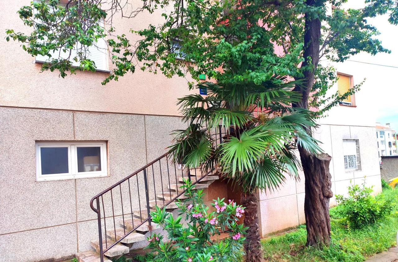 Apartman Levi Пула Экстерьер фото